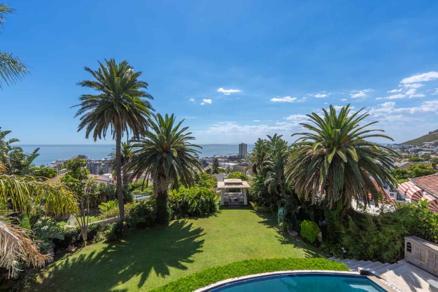 5 Bedroom Property for Sale in Fresnaye Western Cape